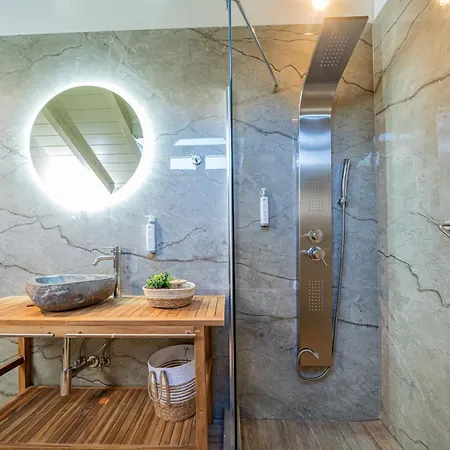 Hellosummer Boutique Suites,near Fiscardo! Hotel apartamentowy Antipata (Erisos)