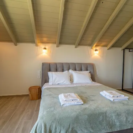 Hellosummer Boutique Suites,near Fiscardo!