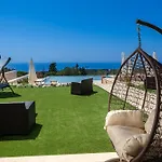 Hellosummer Boutique Suites,near Fiscardo! Aparthotel Antipata (Erisos)