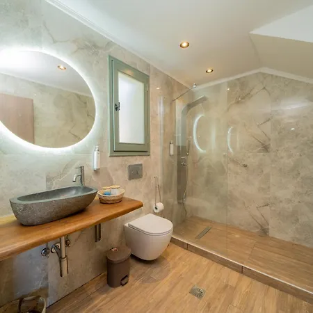 Apartahotel Hellosummer Boutique Suites,near Fiscardo!