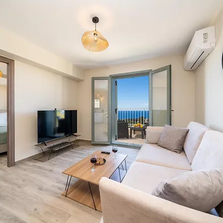 Apartahotel Hellosummer Boutique Suites,near Fiscardo!