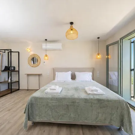 Hellosummer Boutique Suites,near Fiscardo!