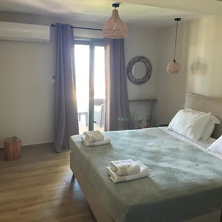 Hellosummer Boutique Suites,near Fiscardo! Apart Otel