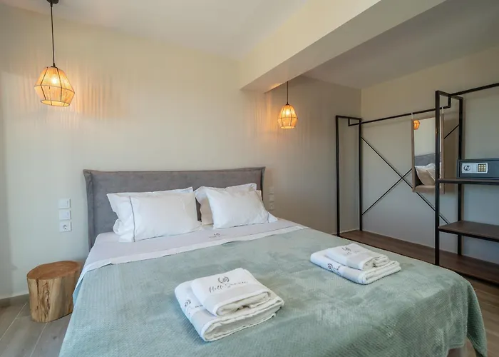 Hellosummer Boutique Suites,near Fiscardo!