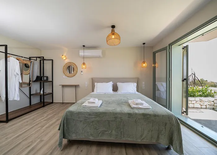 Hellosummer Boutique Suites,near Fiscardo! Апарт-отель Antipata (Erisos)